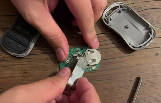 Genie Remote Replacement and Battery Remote Backup Guide  